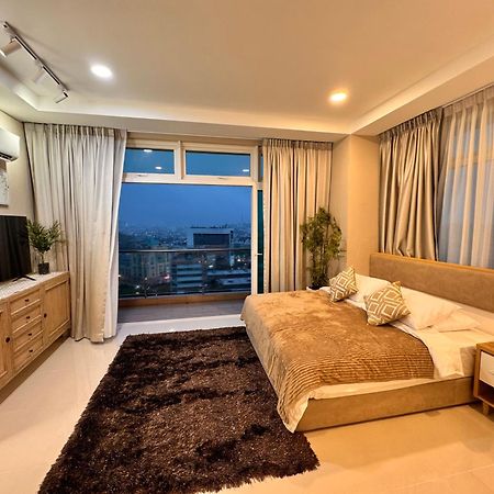 Riverine Kuching Luxury 4Pax With Balcony Facing Waterfront View Dış mekan fotoğraf